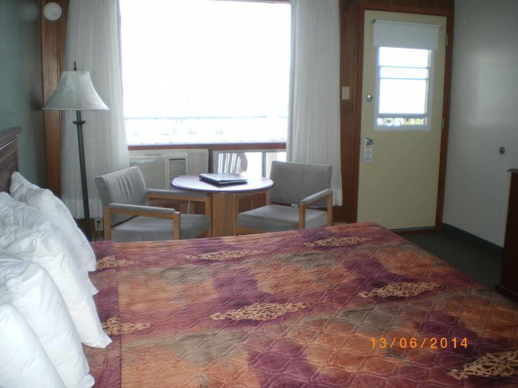Hotel Motel Manoir De Perce Exteriör bild